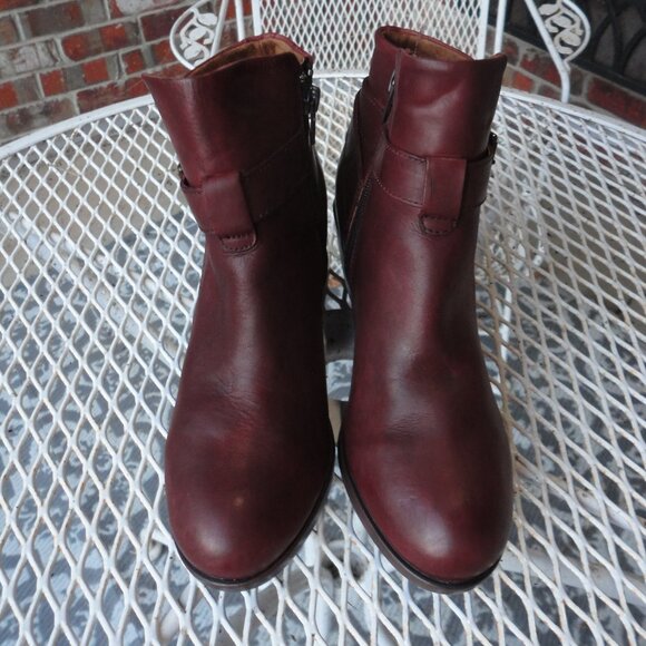 BOC Born Concepts Women's Burgundy Red Ankle Zipper boots Size 7 - Picture 1 of 8